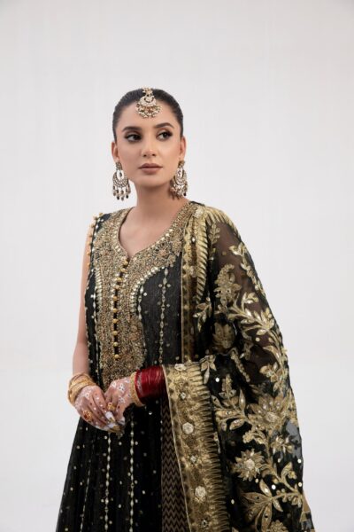 ROYAL BRIDAL LEHENGA
