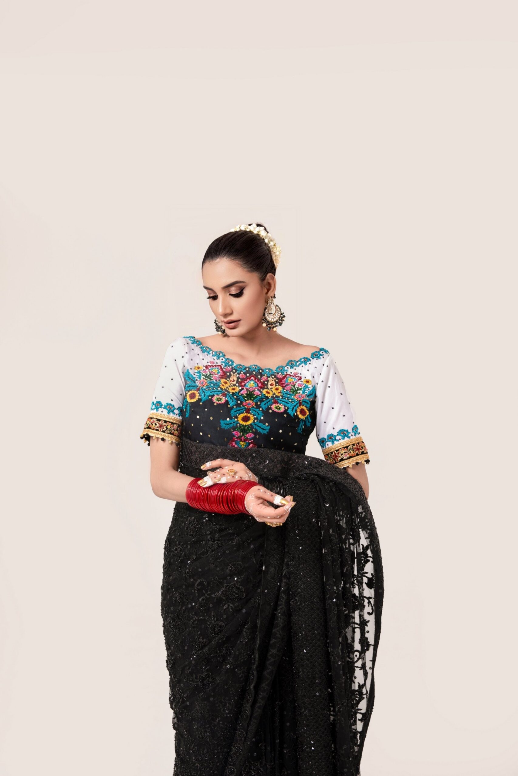 Ladies Saree in black and white Ladies Saree in black and white