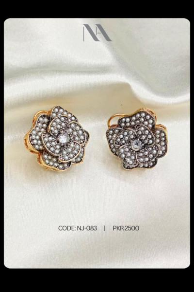 Studs by nauman arfeen jewellery