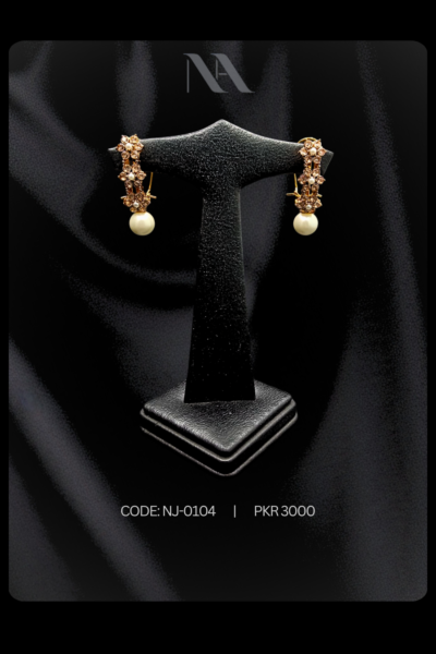 GOLD FLORAL EARRINGS