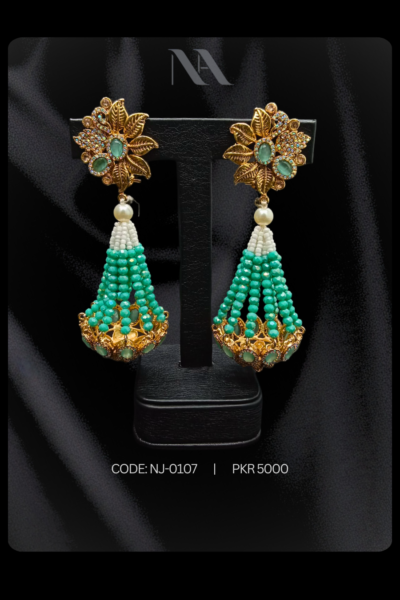 jade jongleurs earrings