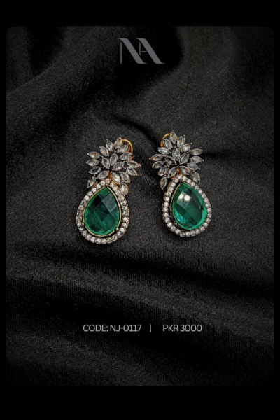 EMERALD GLOW STUDS