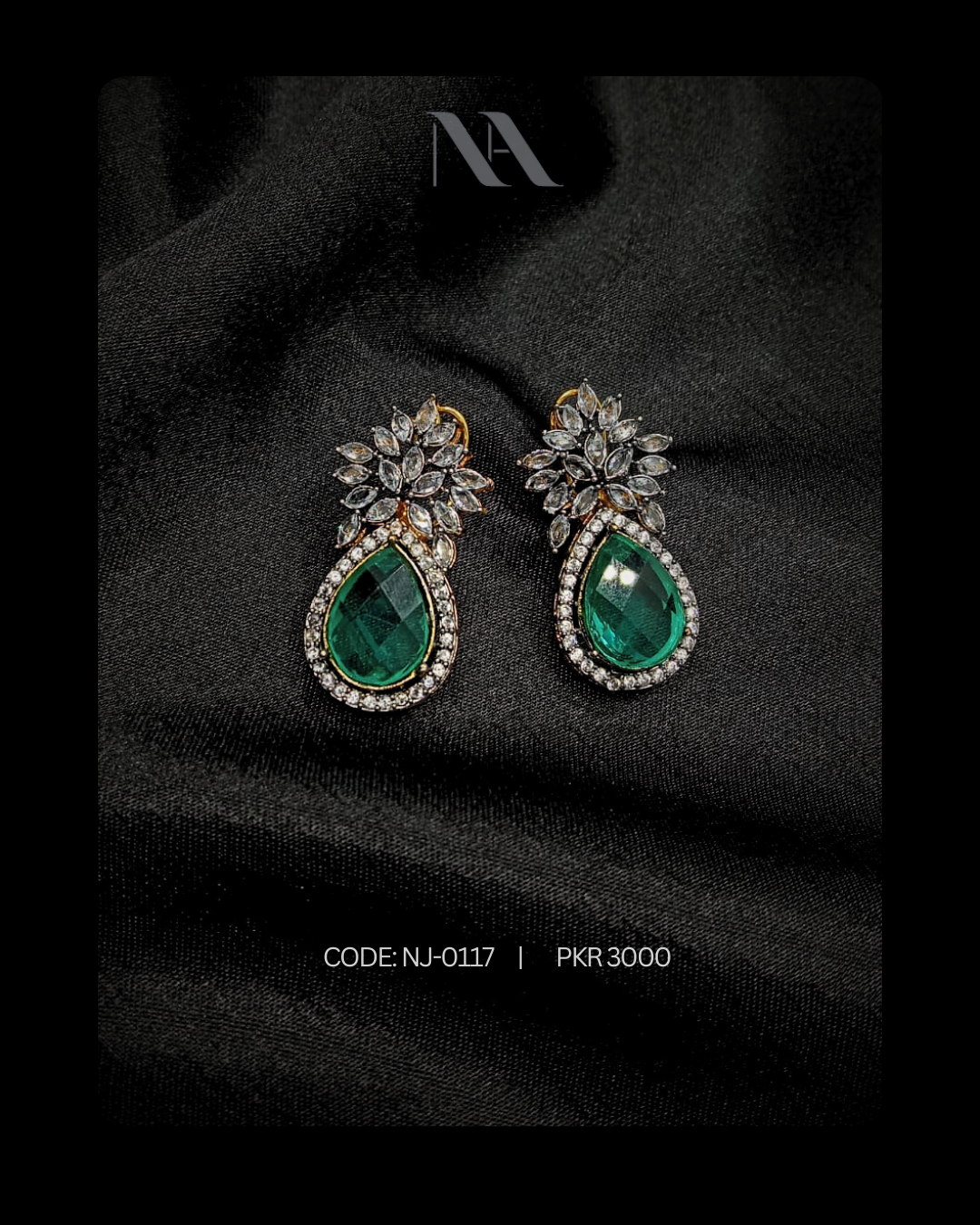 Studs 1000243993.png EMERALD GLOW STUDS