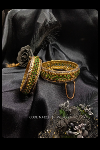 EMERALD ENTWINED BANGLES