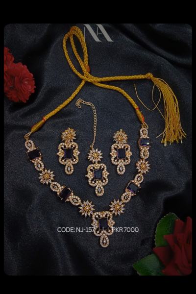 ROYAL VELVET NECKLACE SET