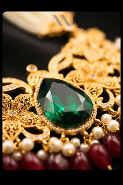 jewellery set 0- briadlset - necklace earrings tikka