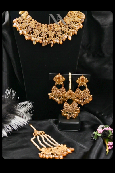 BRIDAL SET - NECKLACE EARRRINGS BINDIA JHUMAR briadlset - necklace earrings tikka