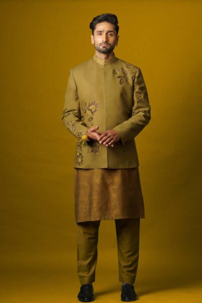 naushemian prince coat aug2021 2 a