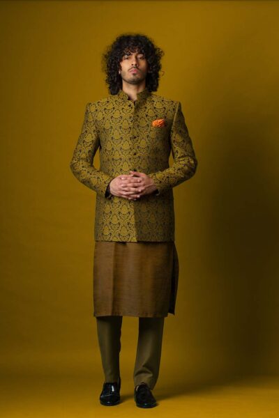 naushemian prince coat aug2021 4 a