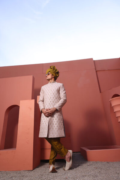 Get White Sherwani for Groom. Buy Mens Wedding Sherwani in Pakistan. Best Sherwani designs for Wedding. Dulha dresses by Nauman Arfeen