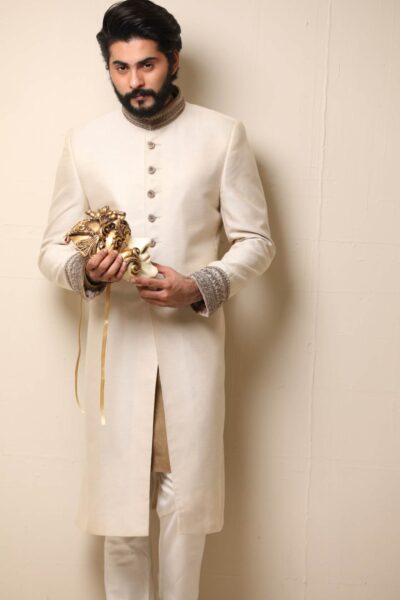 white sherwani - mens wear sherwani for men wedding - buy white sherwani for men - sherwani set - best sherwani in Pakistan naushemian by nauman arfeen