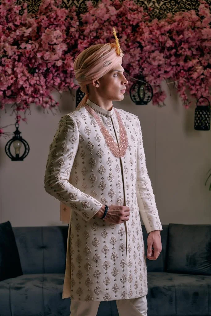 WhatsApp Image 2023-08-18 at 11.01.26 AM (19) Off-White Sherwani for groom with matching turban and matching sherwani inner suit
