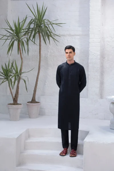 DAZZLING BLACK EMBROIDERED KURTA FOR MEN