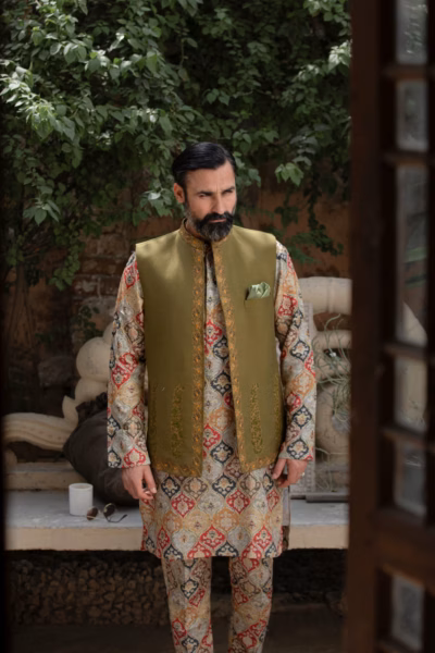 Elegant Green Waistcoat for men