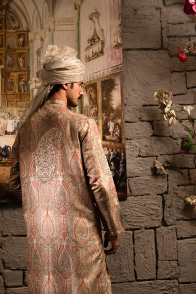 sumptuous kurta, expertly crafted from opulent faux silk