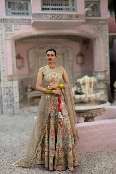 Bridal Mehendi Dress | Latest Mehendi Outfits for Bride 2025