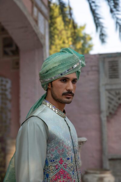 traditional pakistani wedding dresses for groom and bride