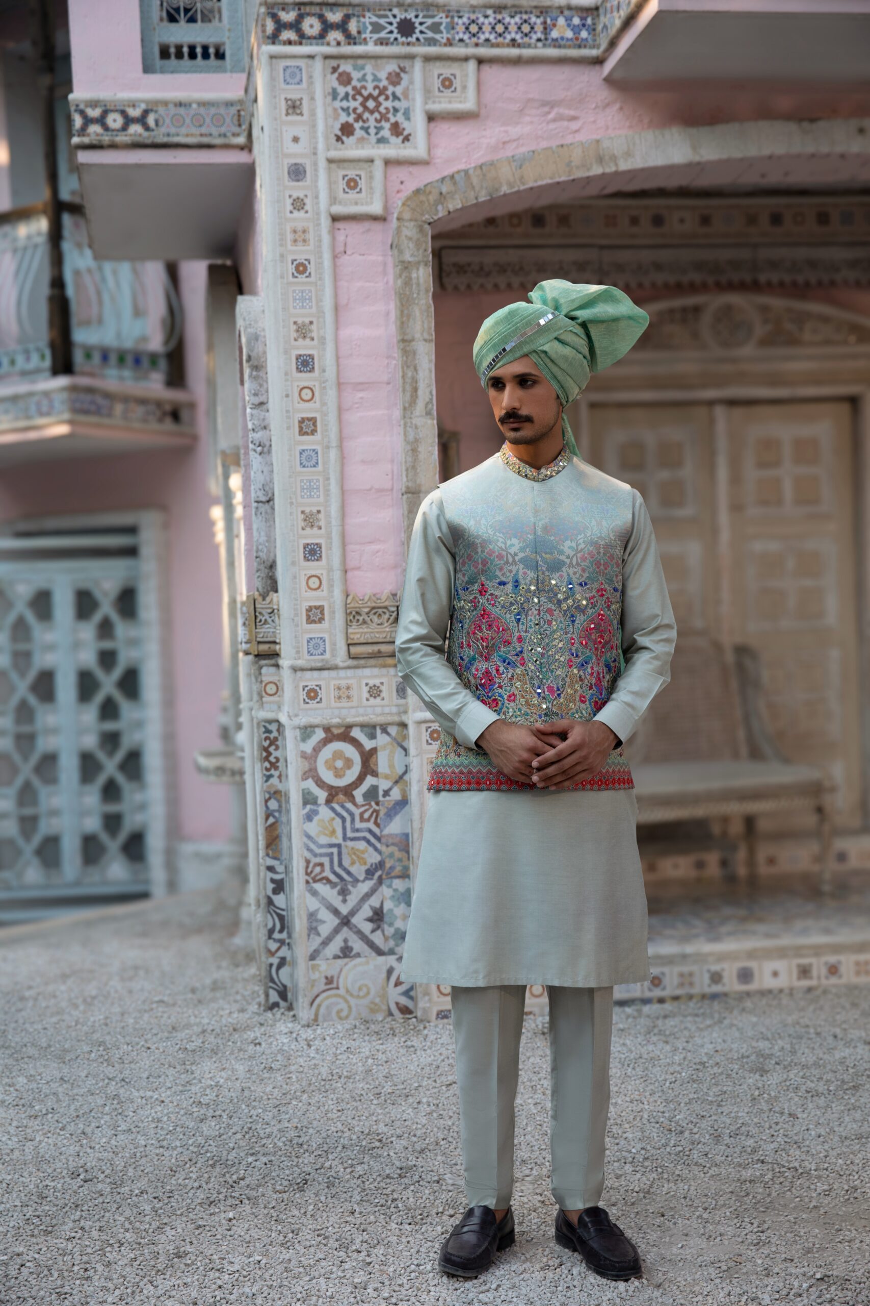 traditional pakistani wedding dresses for groom and bride