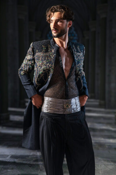 ÉTOILE collection by Nauman Arfeen is a story chosen to tell through fabric, craftsmanship, light and emotion. The Genesis is the first chapter of a five-part journey