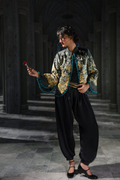 Monarch Boujee Fashion Jacket | Naushemian ÉTOILE Couture Pakistan - ÉTOILE collection by Nauman Arfeen is a story chosen to tell through fabric, craftsmanship, light and emotion. The Genesis is the first chapter of a five-part journey