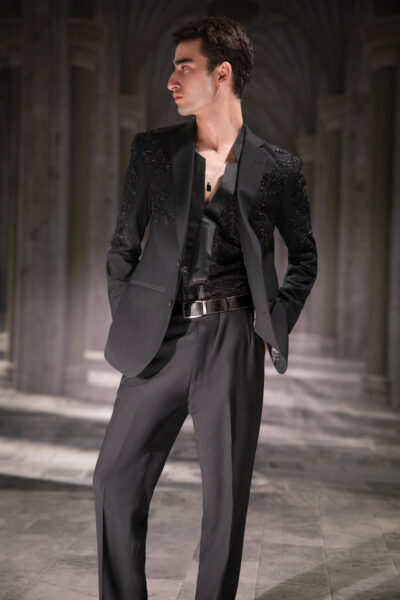Onyx Emblazoned Suit, Naushemian ÉTOILE Collection, Nauman Arfeen Designer Wear, Luxury Suiting Suit Pakistan, Embroidered Lapel Suit, Fashion Week Couture 2026, Designer Groom’s Suit Pakistan, Heritage Craftsmanship Menswear, Regal Couture Tailoring, Luxury Occasion Dressing