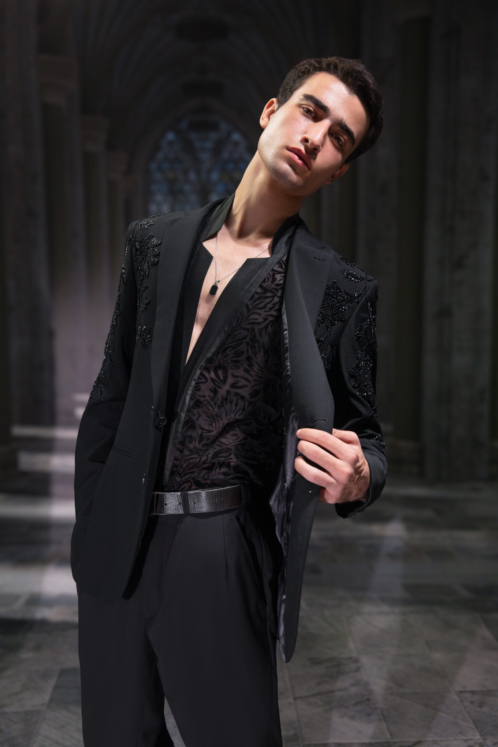 Onyx Emblazoned Suit, Naushemian ÉTOILE Collection, Nauman Arfeen Designer Wear, Luxury Suiting Suit Pakistan, Embroidered Lapel Suit, Fashion Week Couture 2026, Designer Groom’s Suit Pakistan, Heritage Craftsmanship Menswear, Regal Couture Tailoring, Luxury Occasion Dressing