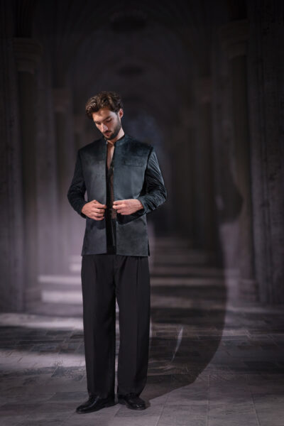 Velvet Regalia Prince Coat, Naushemian ÉTOILE Collection, Nauman Arfeen Designer Wear, Luxury Velvet Prince Coat Pakistan, Hand Embroidered Horse Motif Coat, Fashion Week Couture 2026, Designer Groom’s Prince Coat Pakistan, Heritage Craftsmanship Menswear, Regal Couture Tailoring, Luxury Occasion Dressing