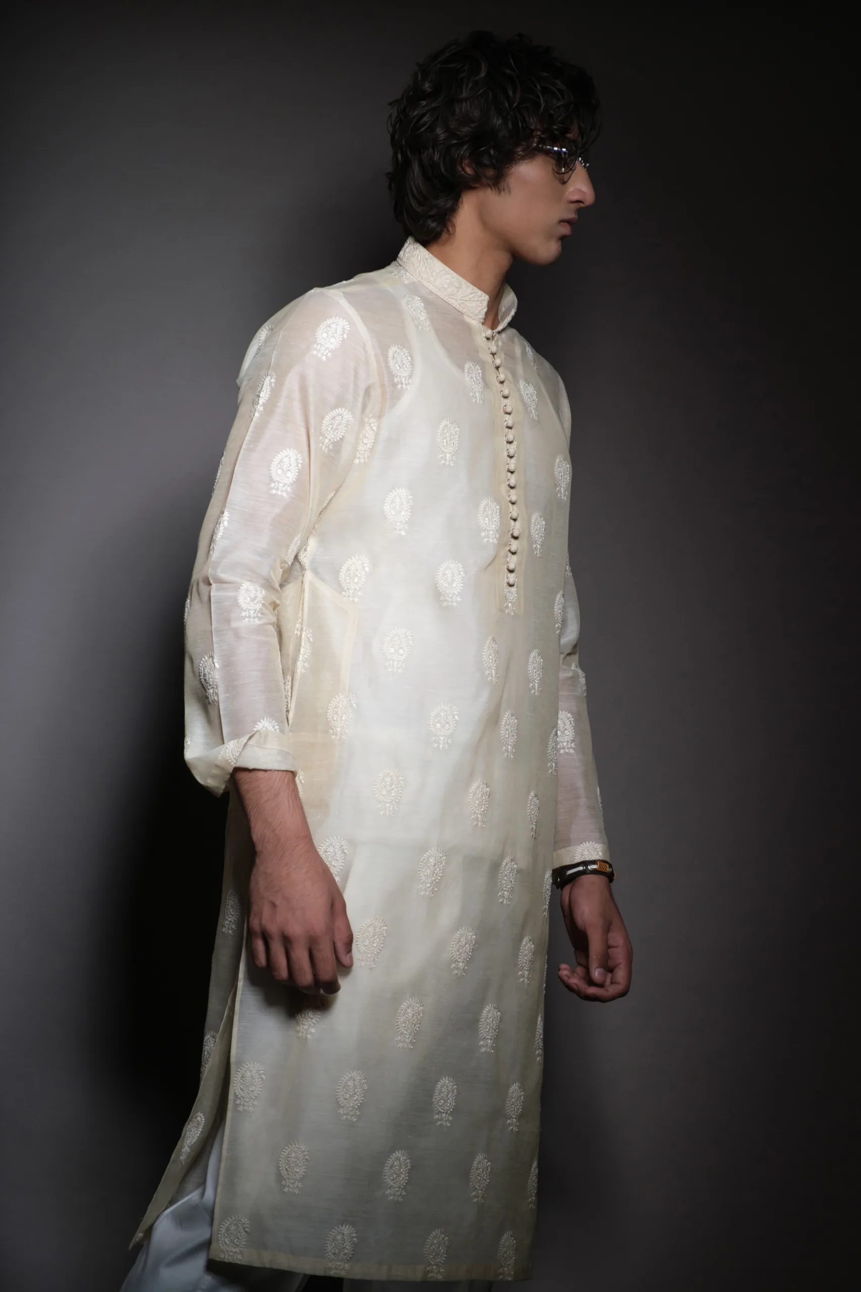 Embroidered Off-White Men's Kurta of Naushemian by Nauman Arfeen