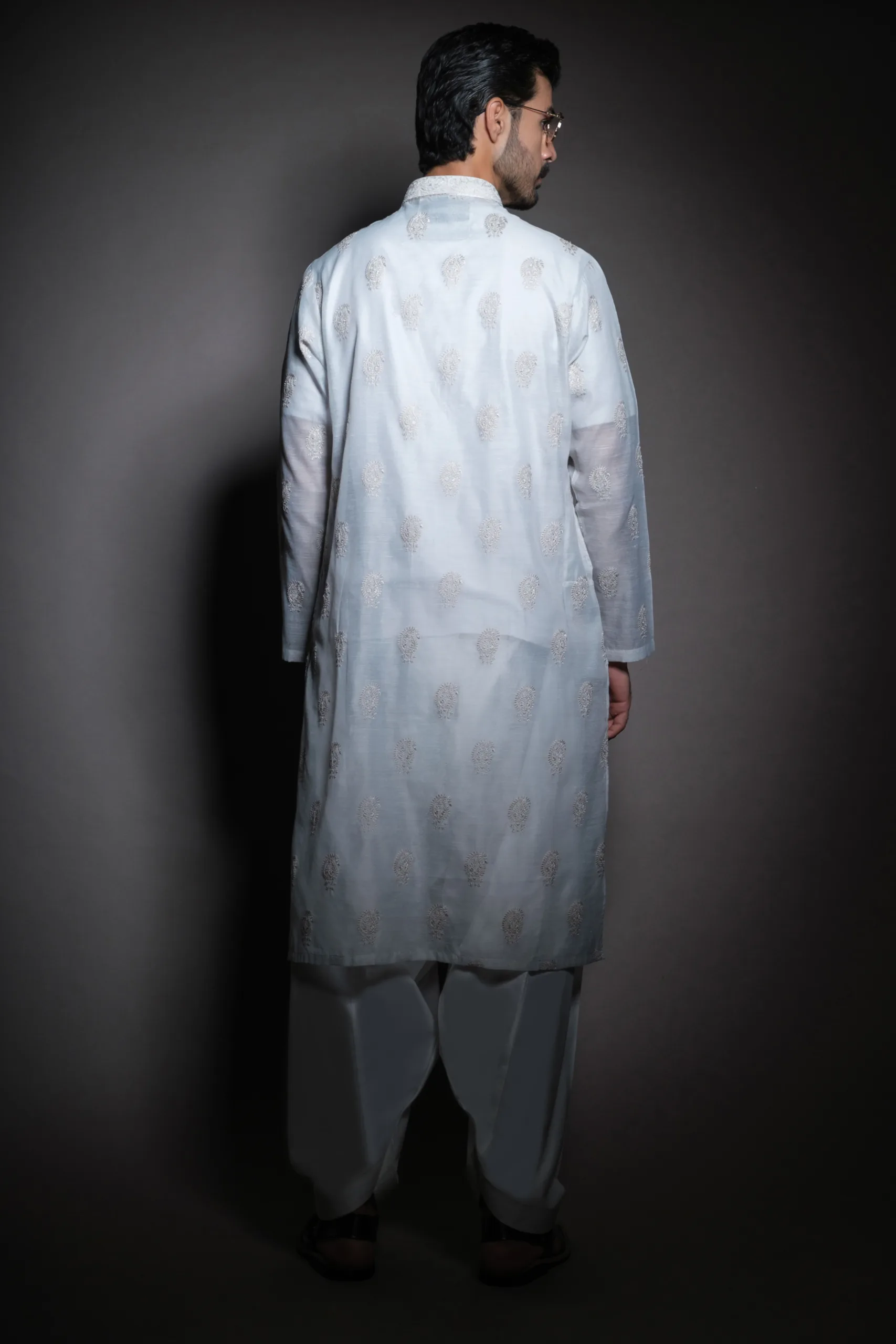 embroidered frost white mens kurta of Naushemian by Nauman Arfeen embroidered frost white mens kurta of Naushemian by Nauman Arfeen