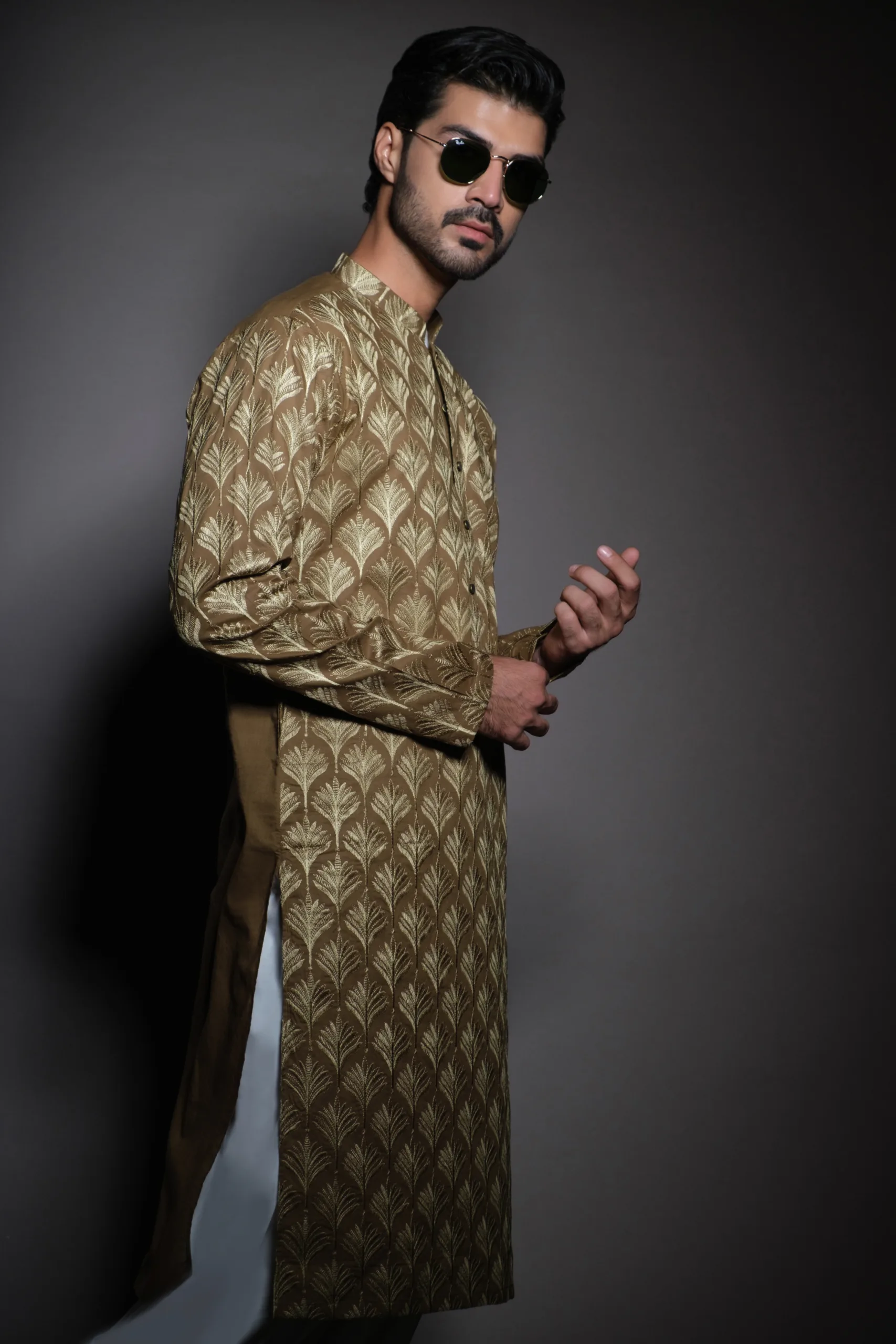 Front-embroidered flaxen kurta for men of Naushemian by Nauman Arfeen