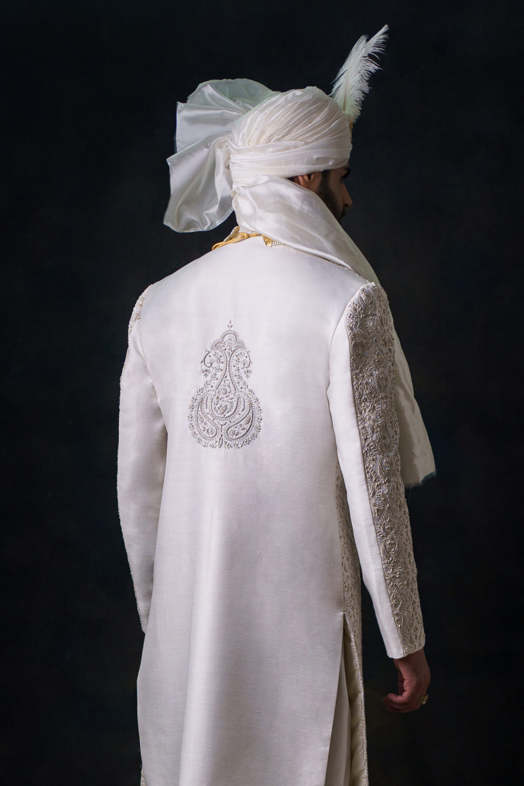 white sherwani - sherwani men - sherwani for groom - best sherwani