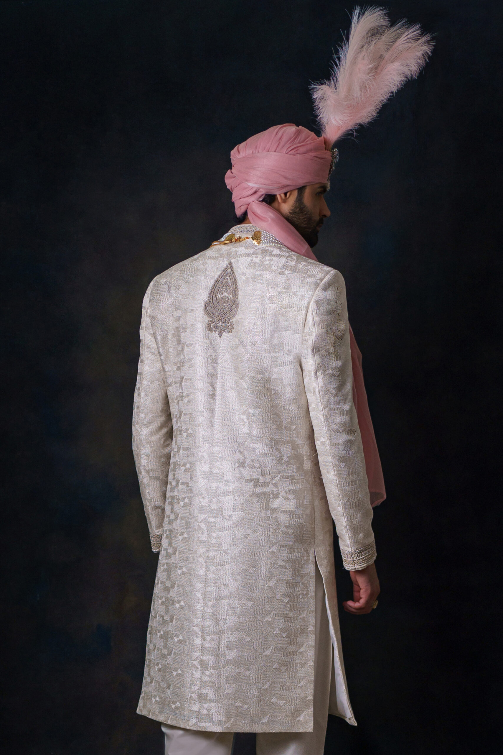 white sherwani - sherwani men - sherwani for groom - best sherwani