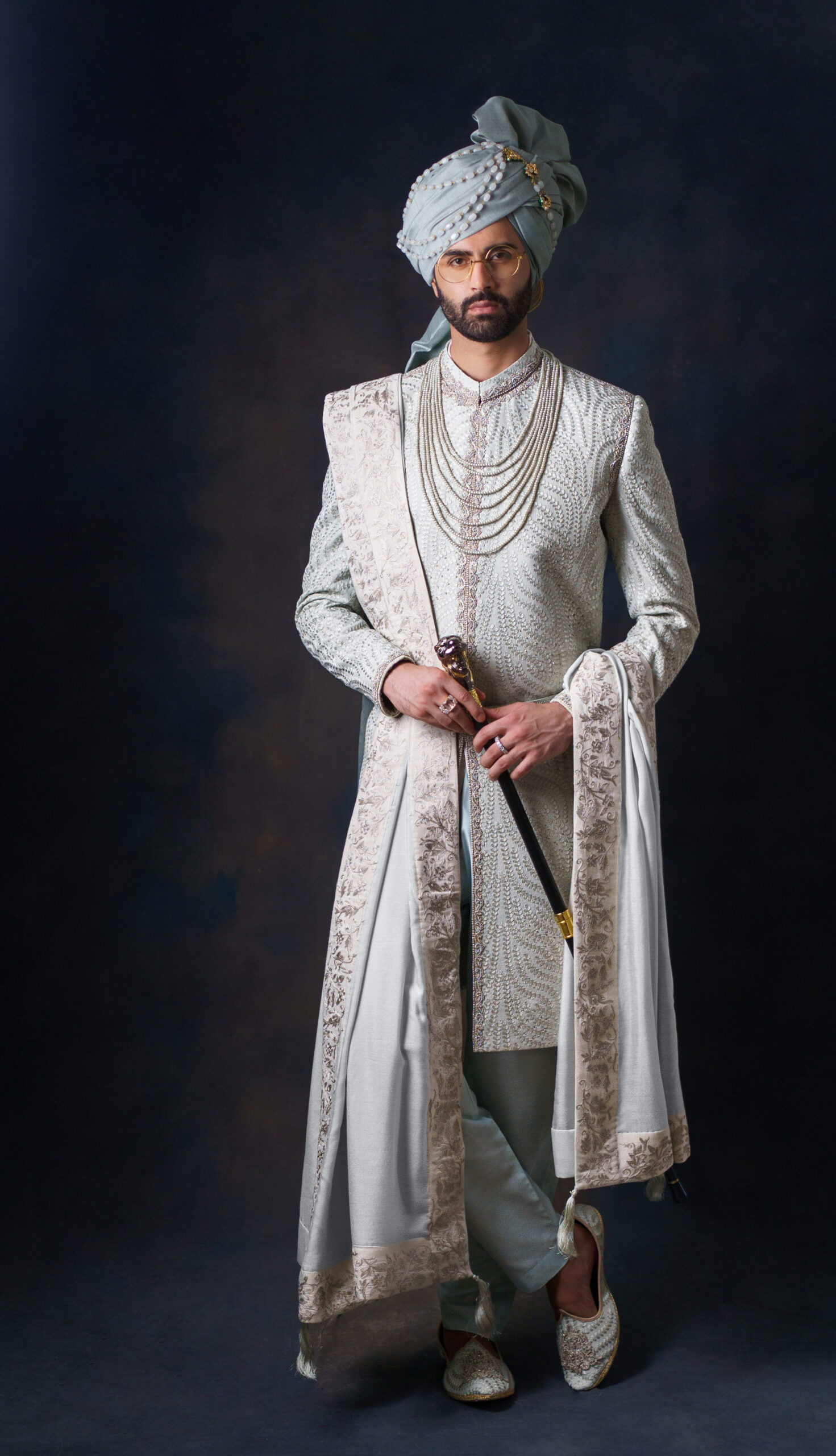 white sherwani - sherwani men - sherwani for groom - best sherwani