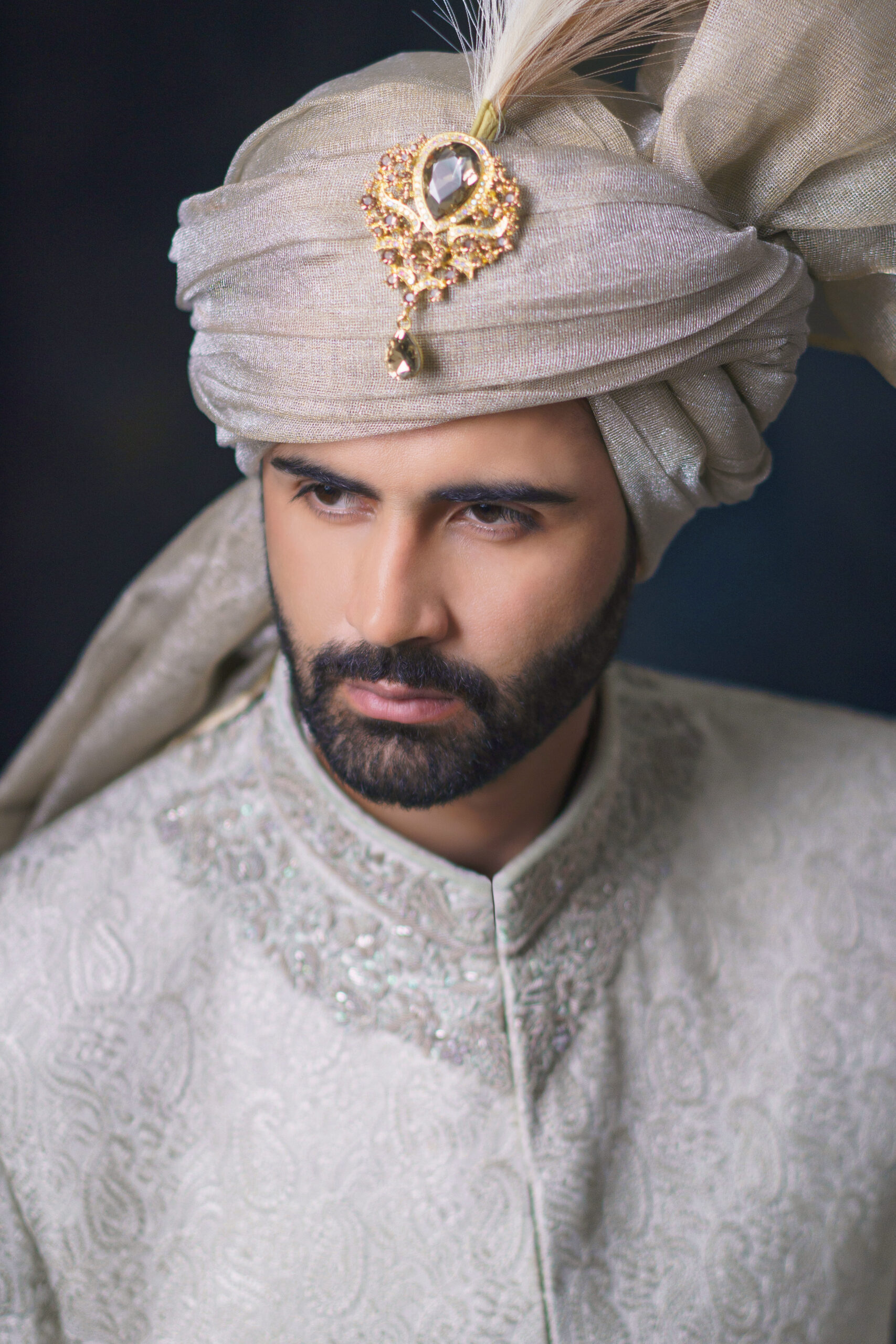 white sherwani - sherwani men - sherwani for groom - best sherwani
