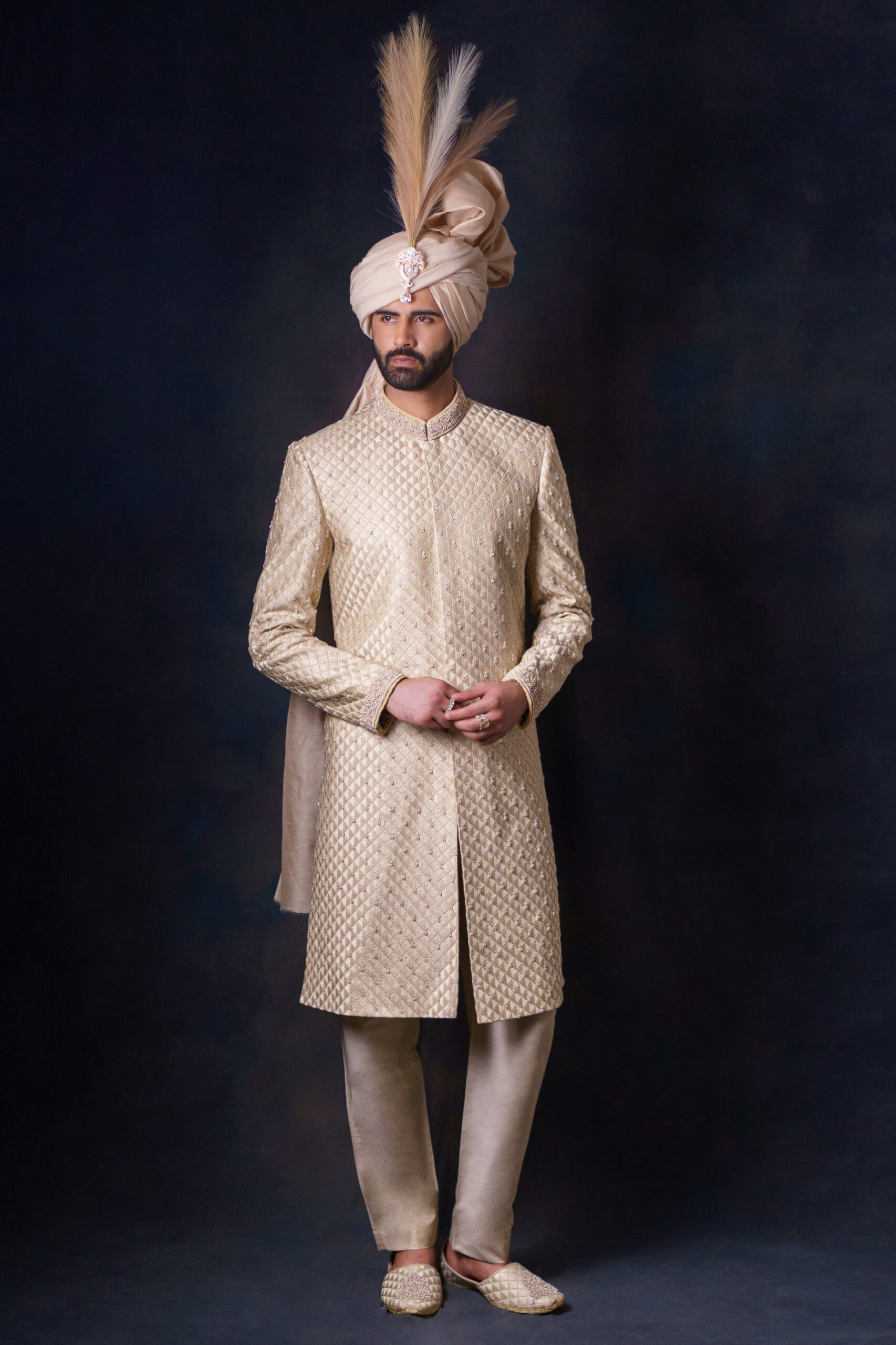 white sherwani - sherwani men - sherwani for groom - best sherwani
