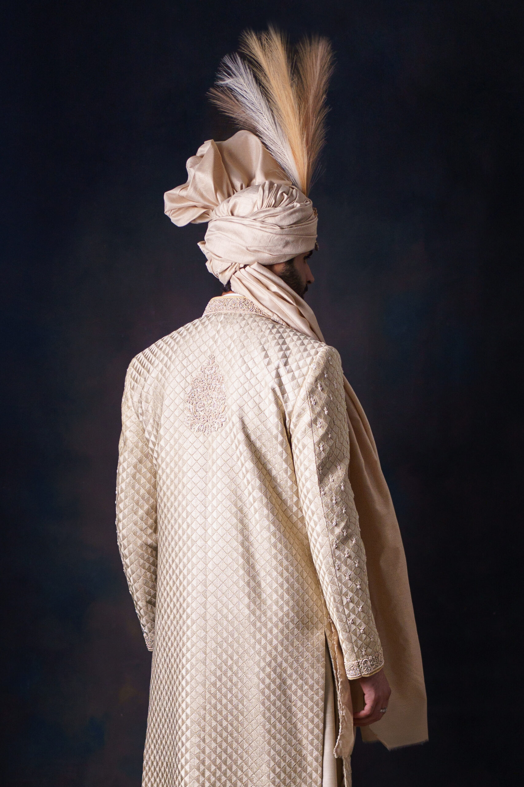 white sherwani - sherwani men - sherwani for groom - best sherwani