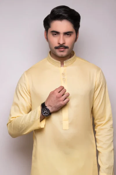 Kurta for men - Mens Kurta - Kurta Pajama - Men in Kurta
