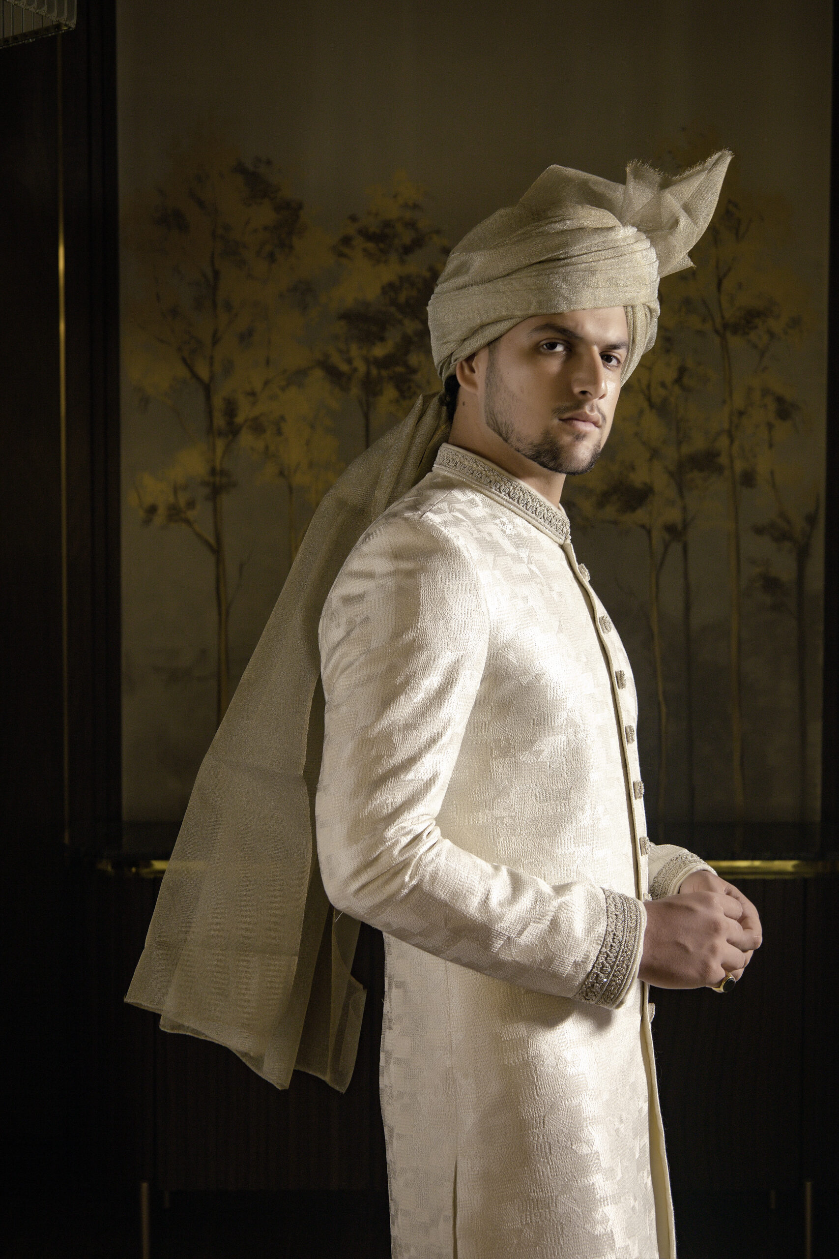 Farhaad - Traditional Pakistani groom Sherwani for Groom - White sherwani for groom - ivory white sherwani - best sherwani in karachi