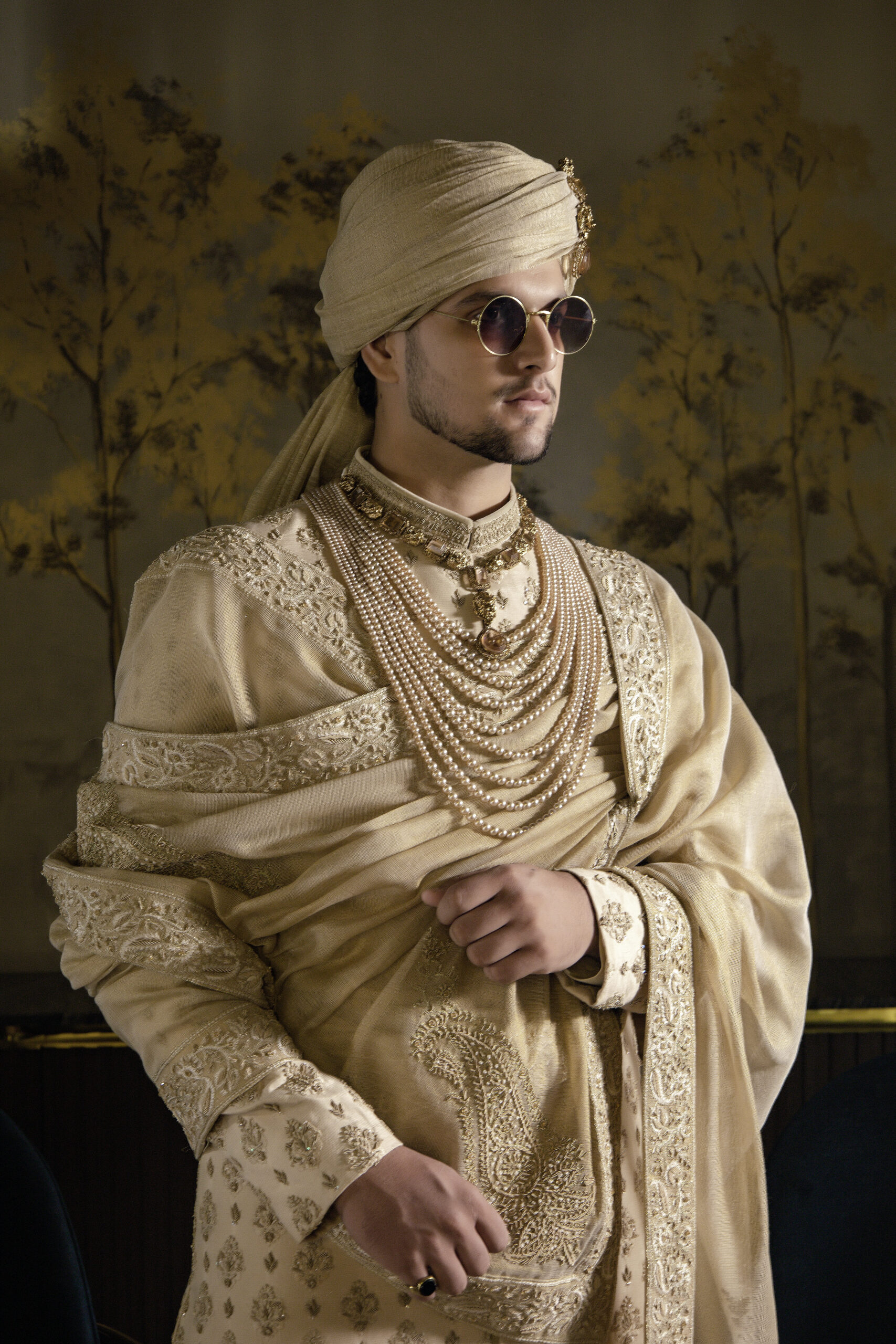 Farhaad - Traditional Pakistani groom Sherwani for Groom - White sherwani for groom - ivory white sherwani - best sherwani in karachi
