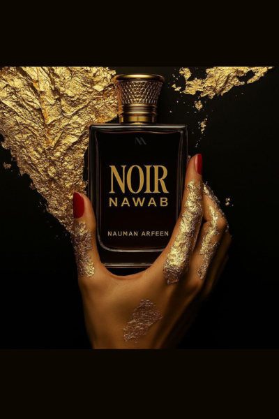 Bold Unisex Fragrance The darkness and depth of the heart is sweetened by the base as a stunning noir gourmand accord steals the brightness of pineapple and pairs it with the milky sweetness of coconut.